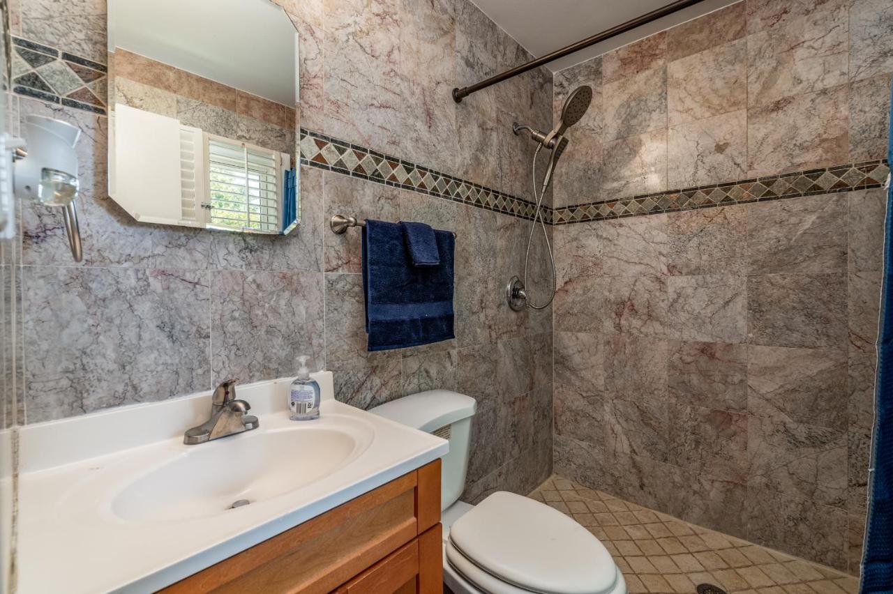 Centrally Located Spacious Abode Charlotte Ngoại thất bức ảnh